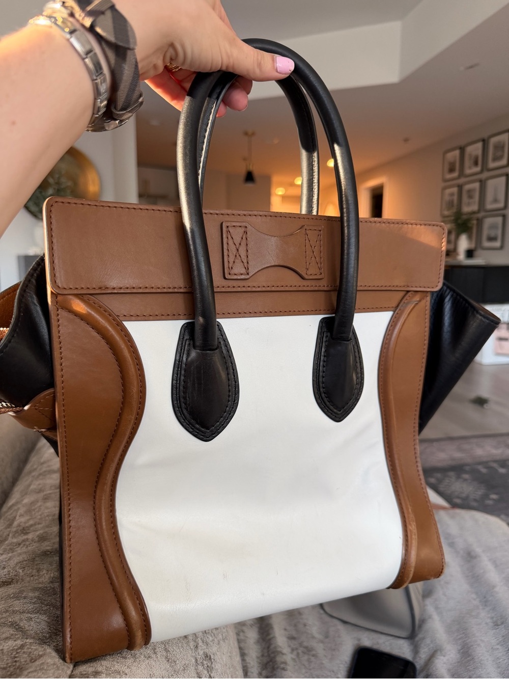 Tri-Color CÉLINE Luggage Medium Leather Tote Bag — Brown, White & Black - Picture 3 of 8
